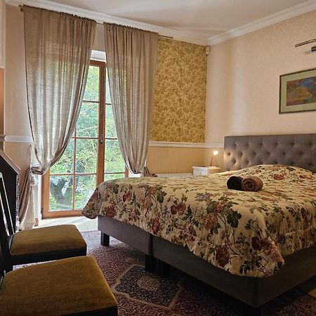 Barrister'S Apartments With Fireplace โชเล ภายนอก รูปภาพ