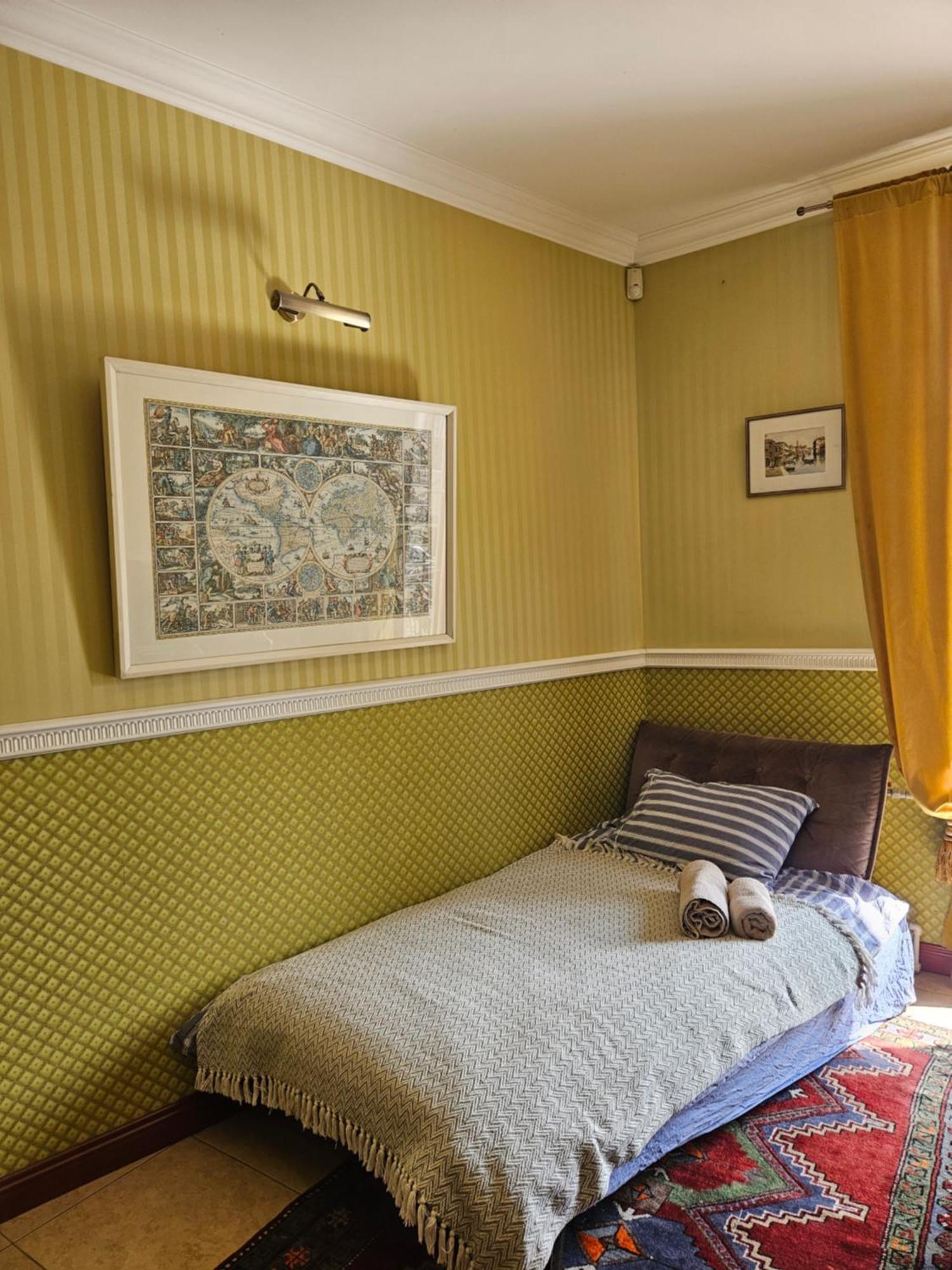Barrister'S Apartments With Fireplace โชเล ภายนอก รูปภาพ