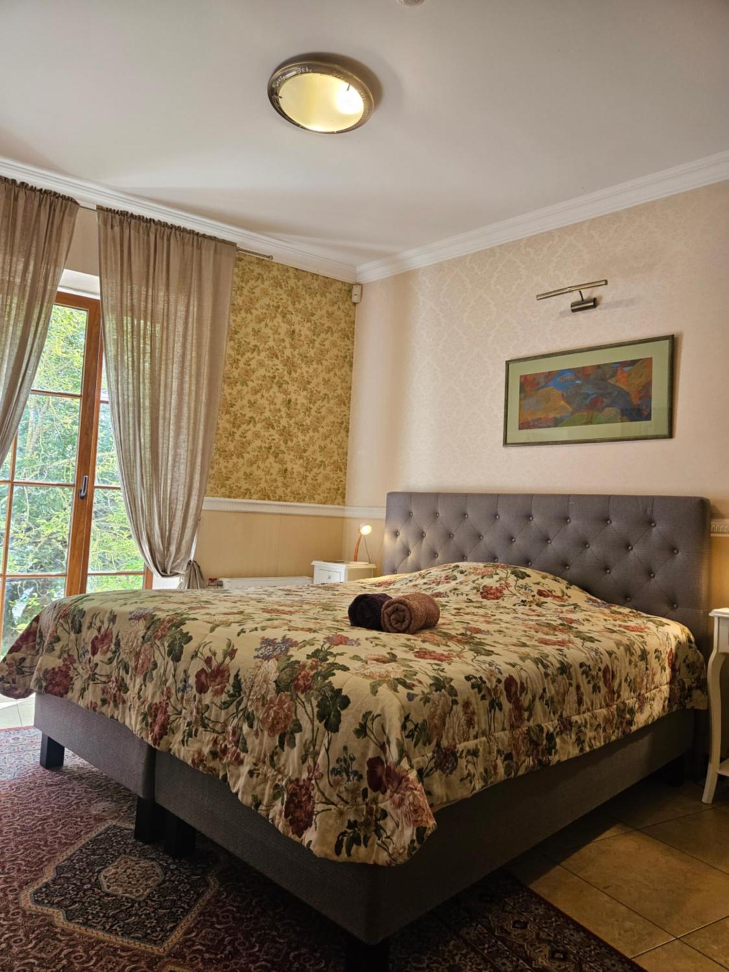 Barrister'S Apartments With Fireplace โชเล ภายนอก รูปภาพ
