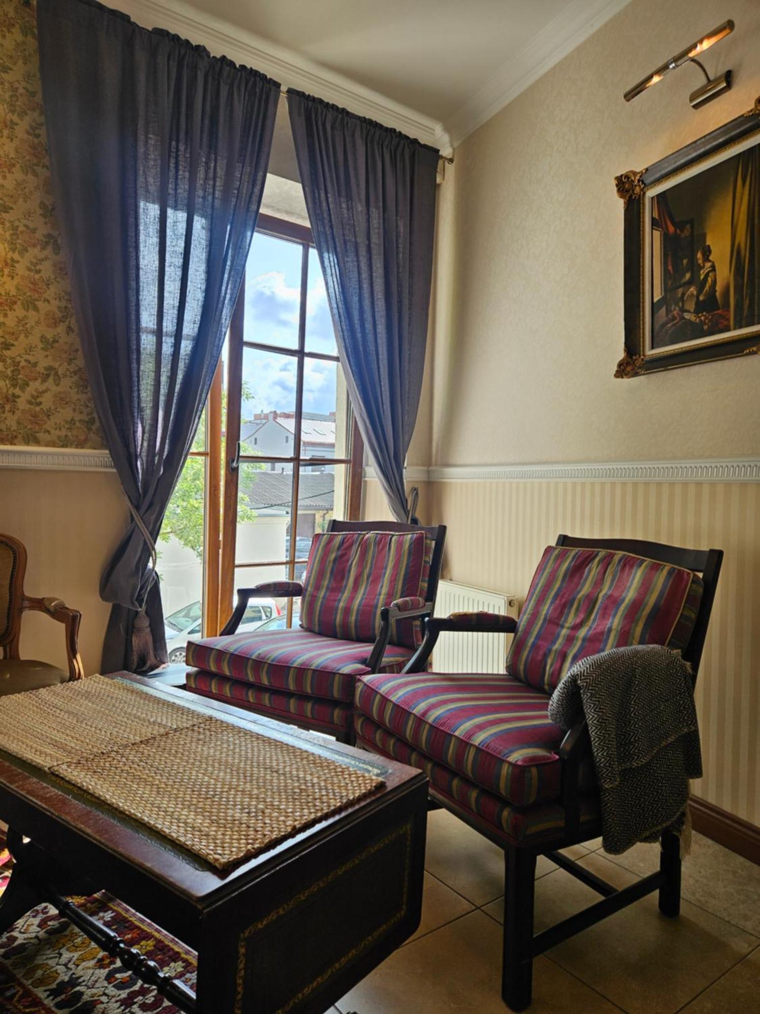 Barrister'S Apartments With Fireplace โชเล ภายนอก รูปภาพ